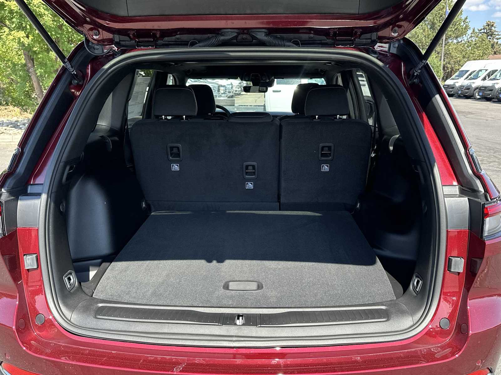 Thumbnail: 2025 Jeep Grand Cherokee - 19