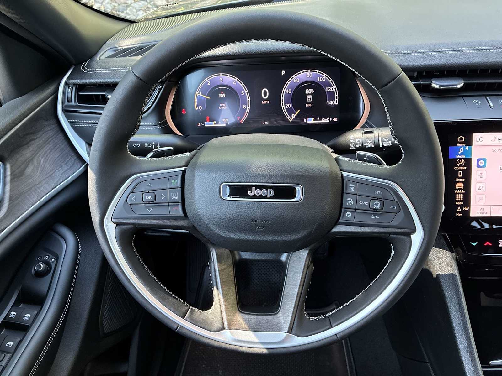 Thumbnail: 2026 Jeep Grand Cherokee - 11