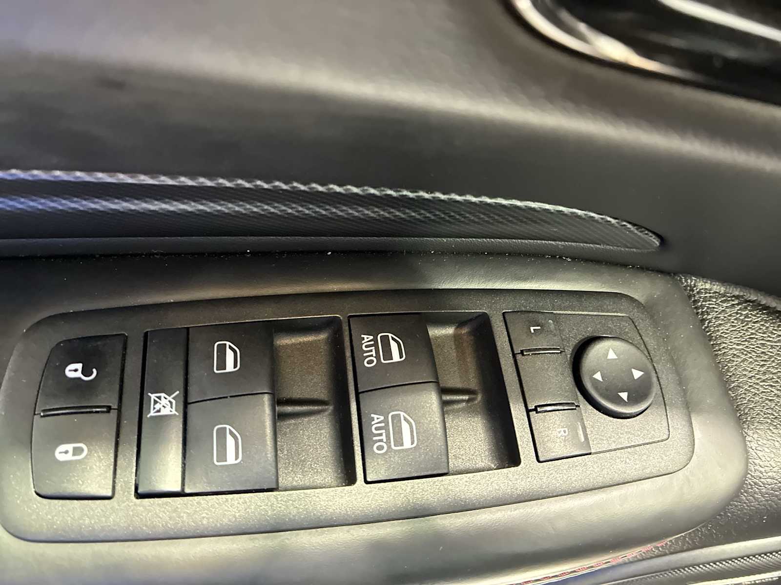 Thumbnail: 2022 Dodge Durango - 15