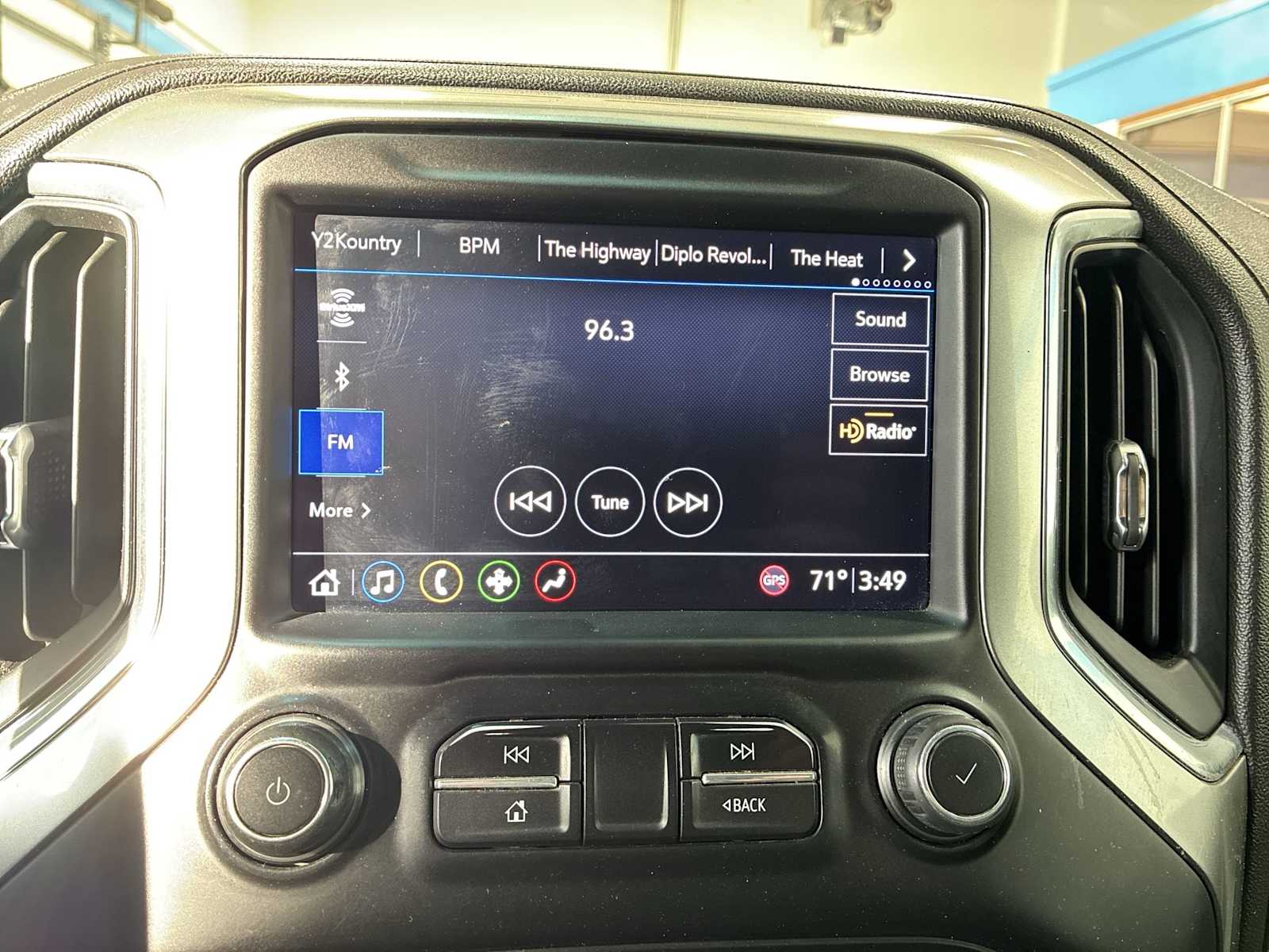 Thumbnail: 2019 Chevrolet Silverado 1500 - 12