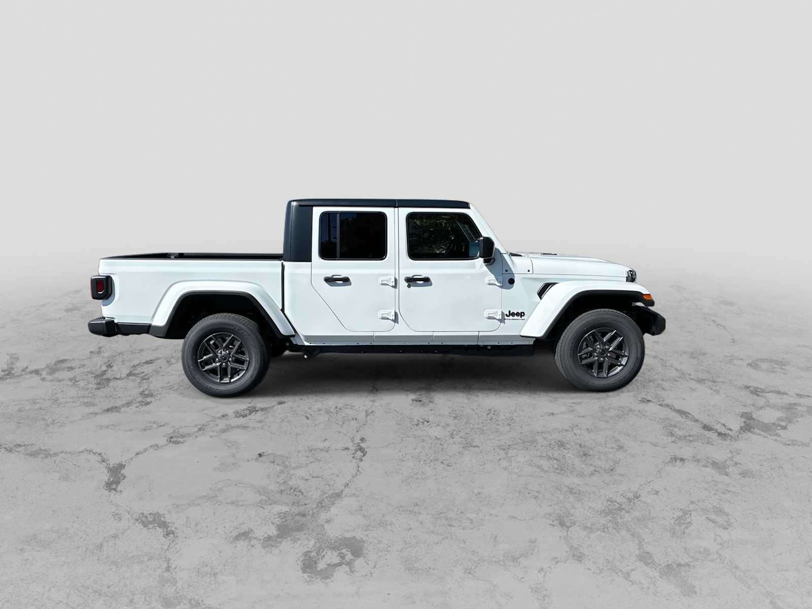 Thumbnail: 2026 Jeep Gladiator - 9