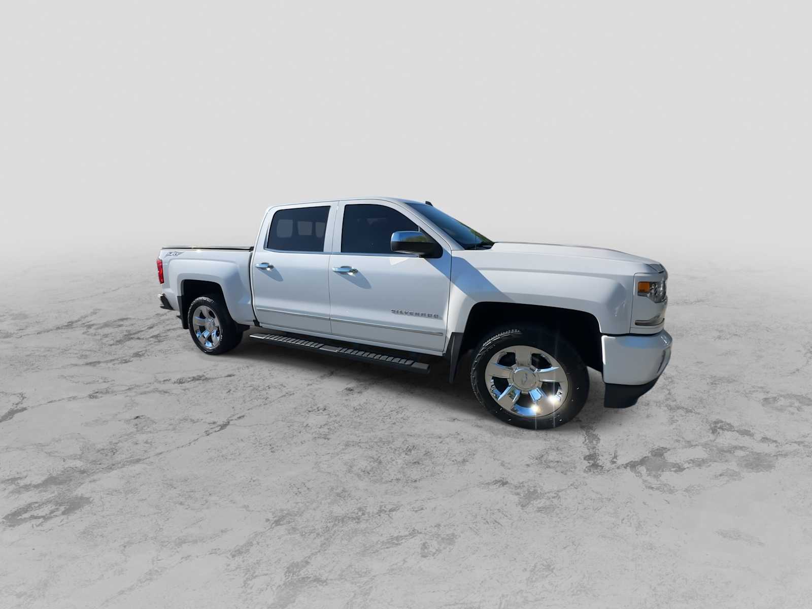 2018 Chevrolet Silverado 1500 LTZ photo 2
