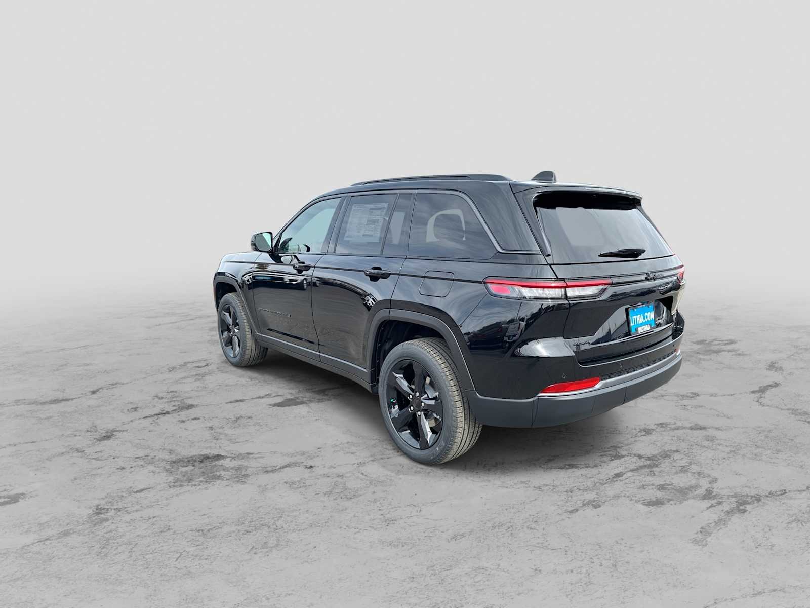 Thumbnail: 2026 Jeep Grand Cherokee - 6