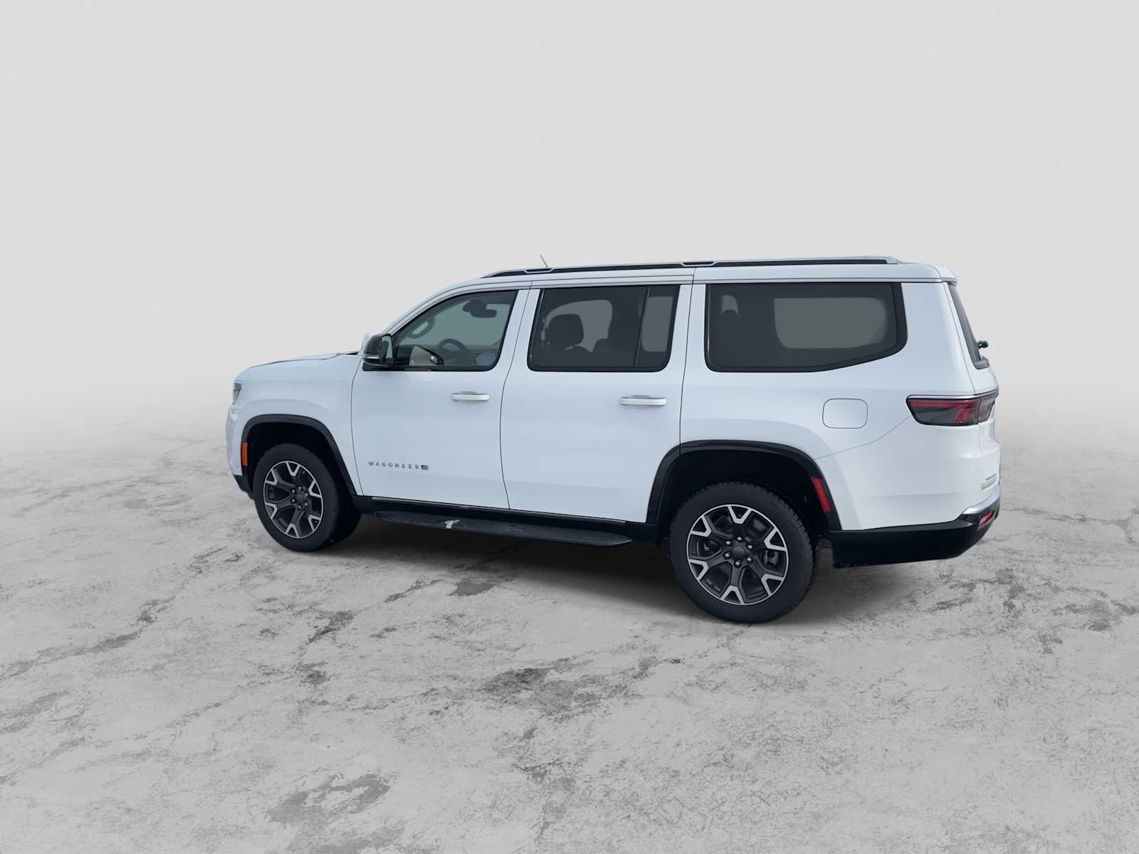 Thumbnail: 2023 Jeep Wagoneer - 6