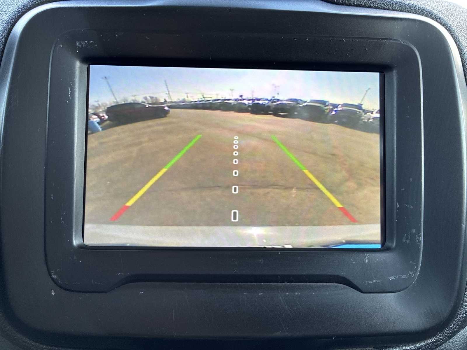 Thumbnail: 2019 Jeep Renegade - 22