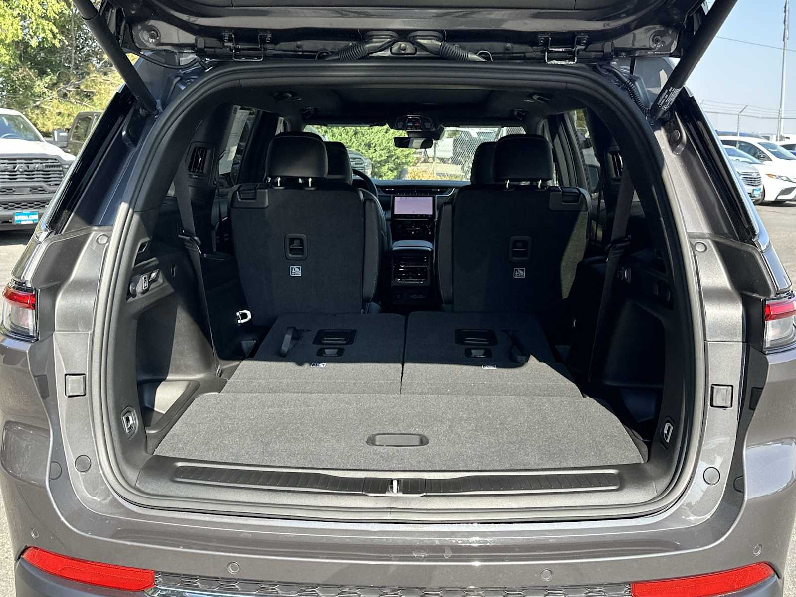 Thumbnail: 2025 Jeep Grand Cherokee - 20