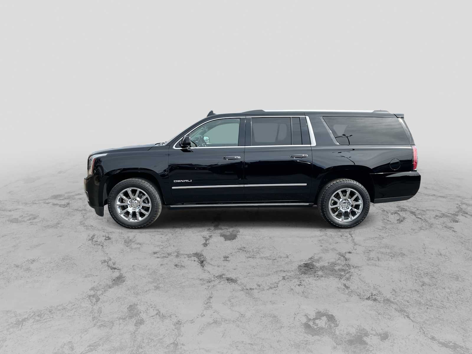 Thumbnail: 2018 GMC Yukon XL - 5