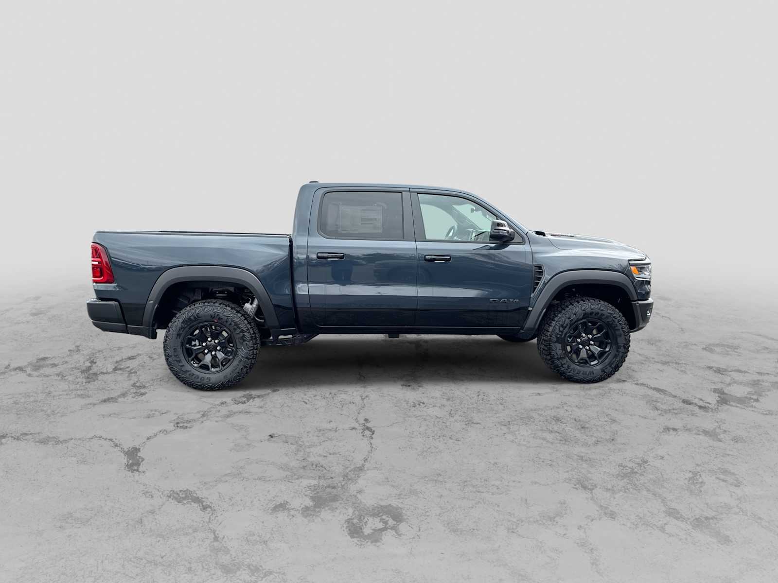 Thumbnail: 2026 RAM 1500 - 9