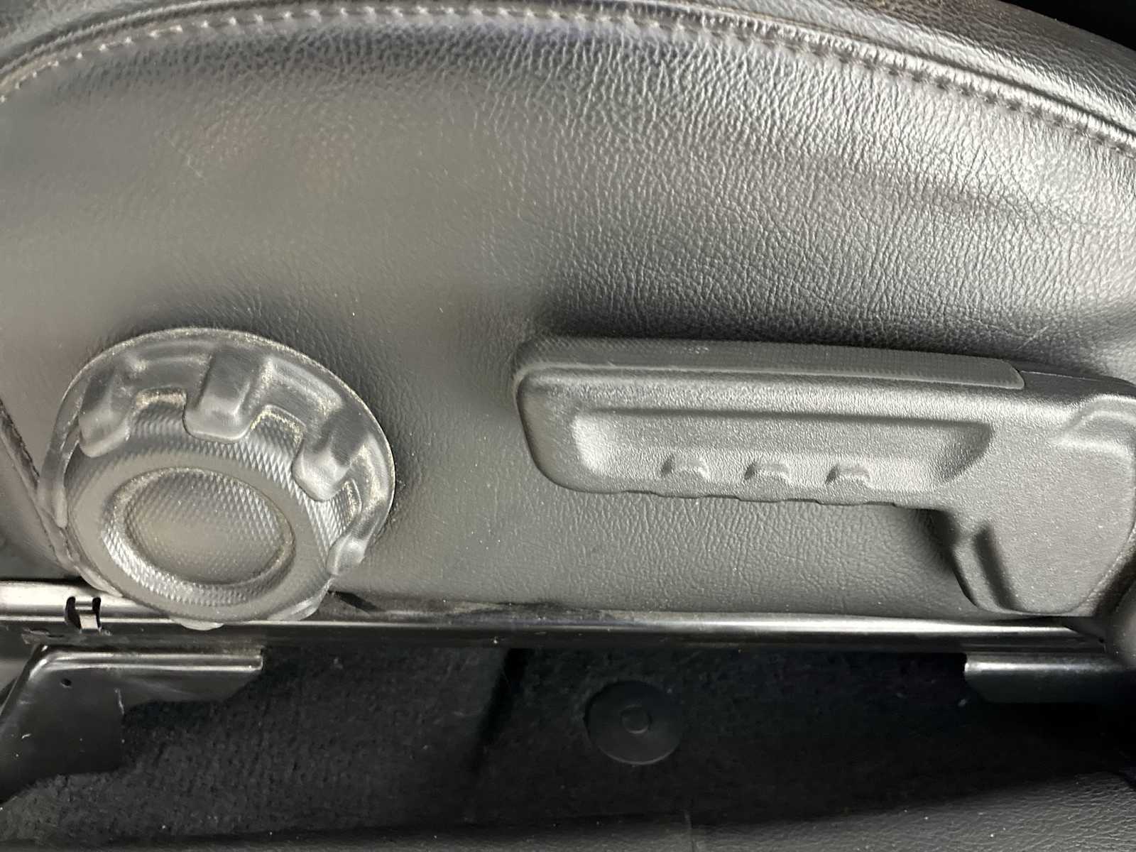 Thumbnail: 2023 Jeep Gladiator - 14