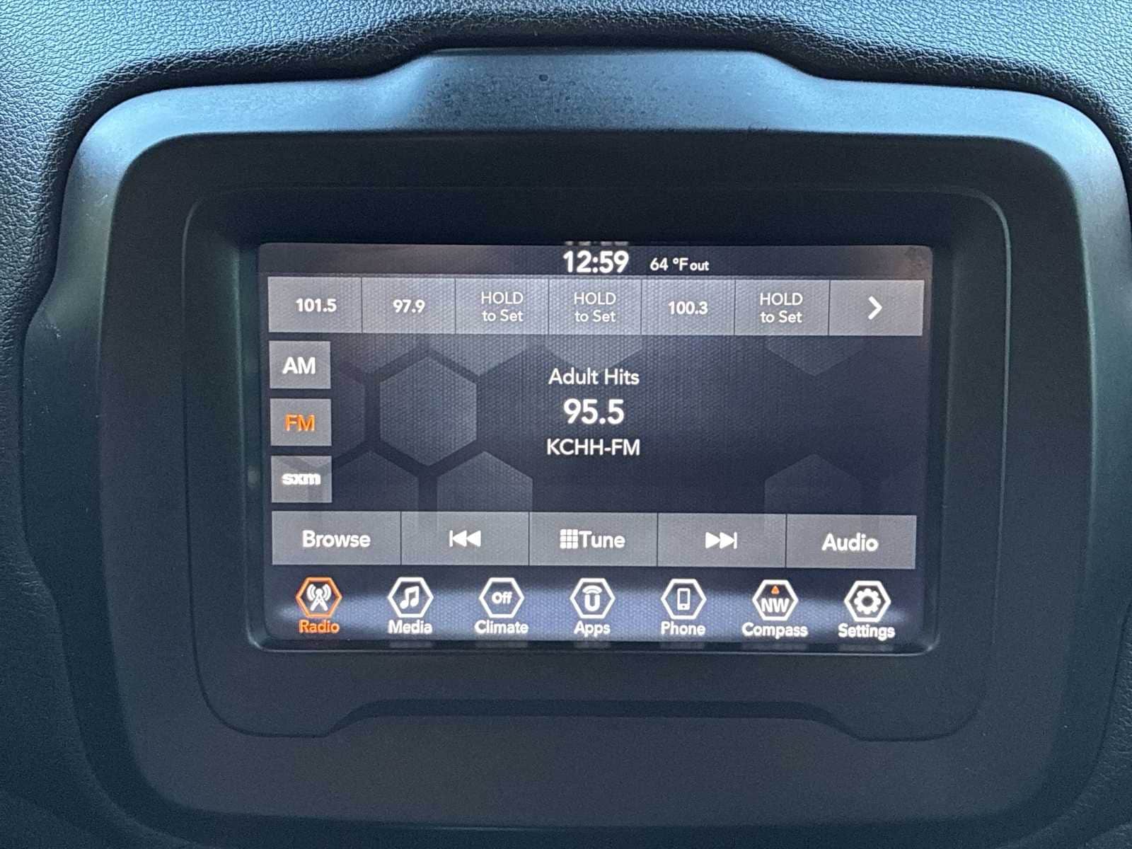 Thumbnail: 2020 Jeep Renegade - 12