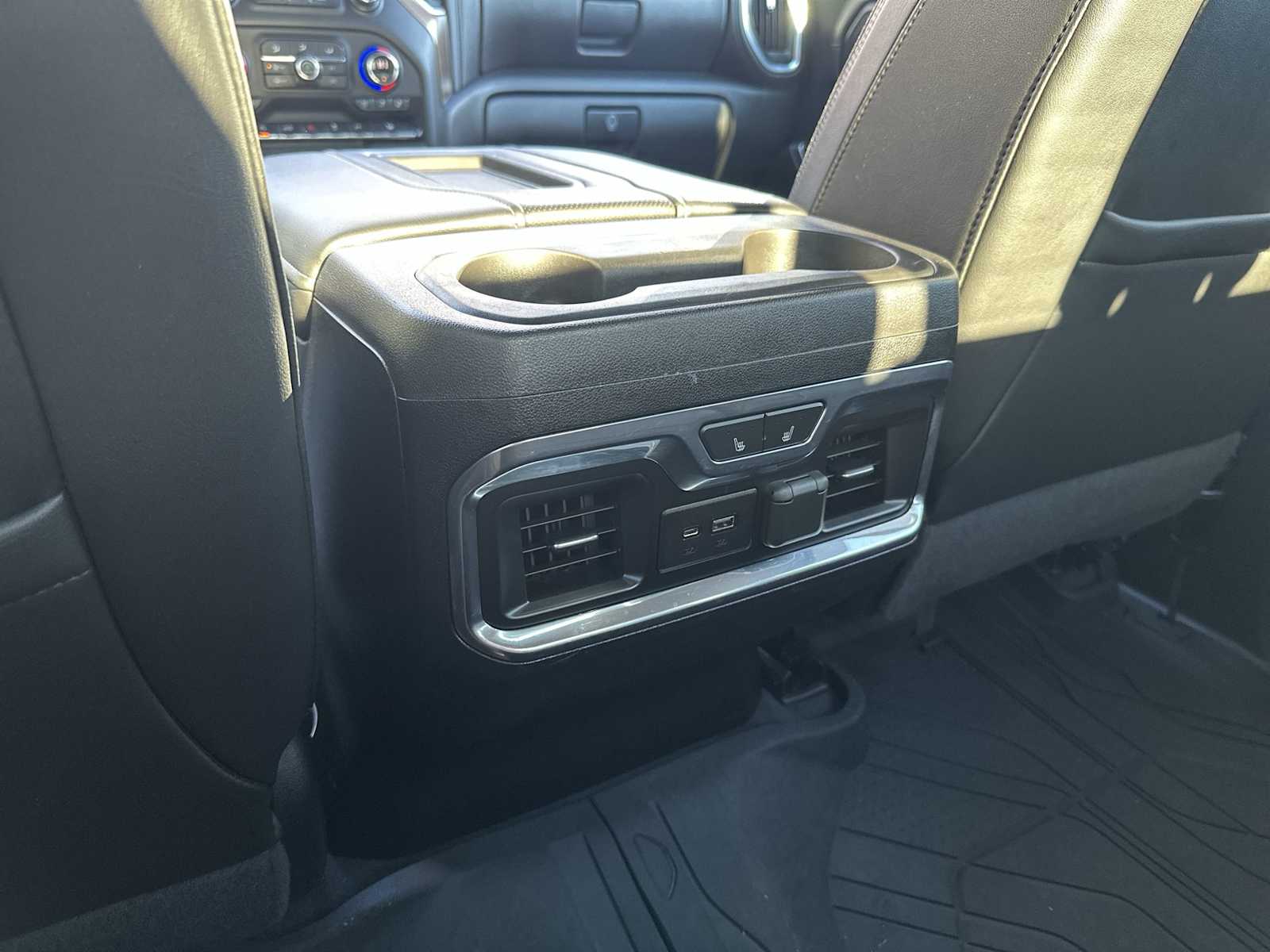 Thumbnail: 2019 Chevrolet Silverado 1500 - 22