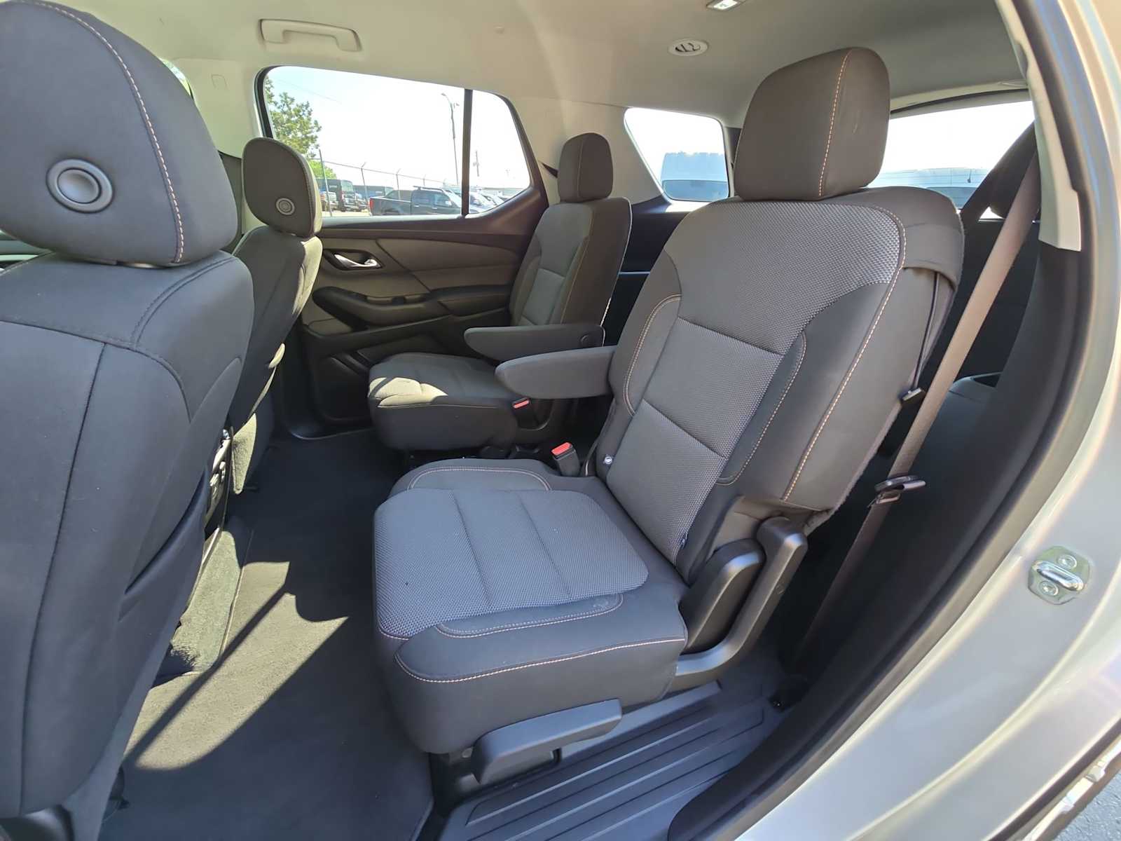 2021 Chevrolet Traverse LT 22