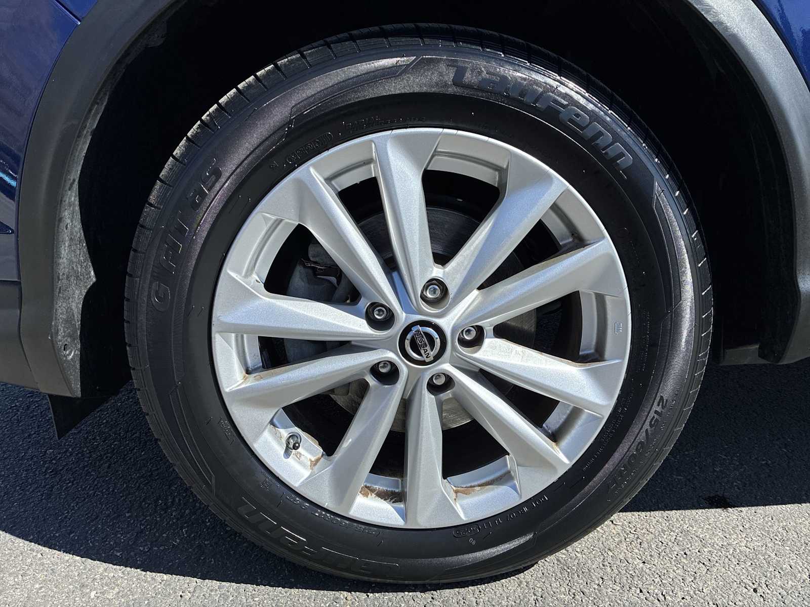 Thumbnail: 2019 Nissan Rogue Sport - 18