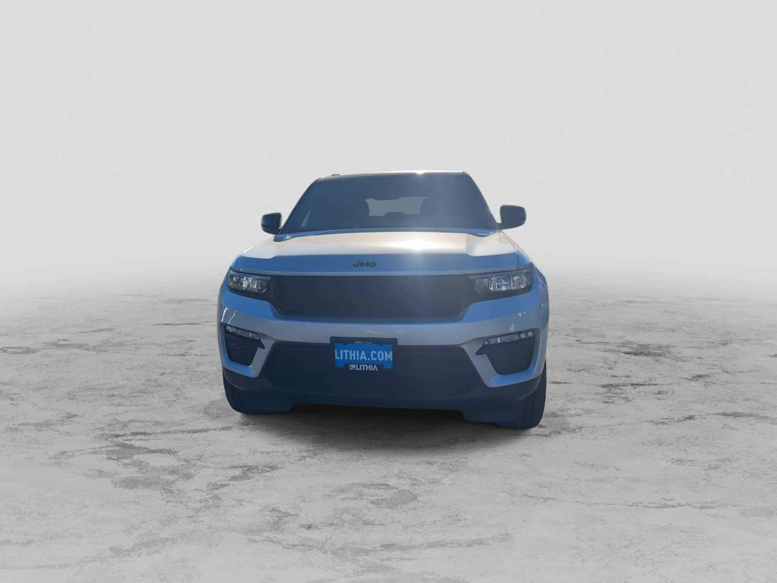 Thumbnail: 2025 Jeep Grand Cherokee - 3