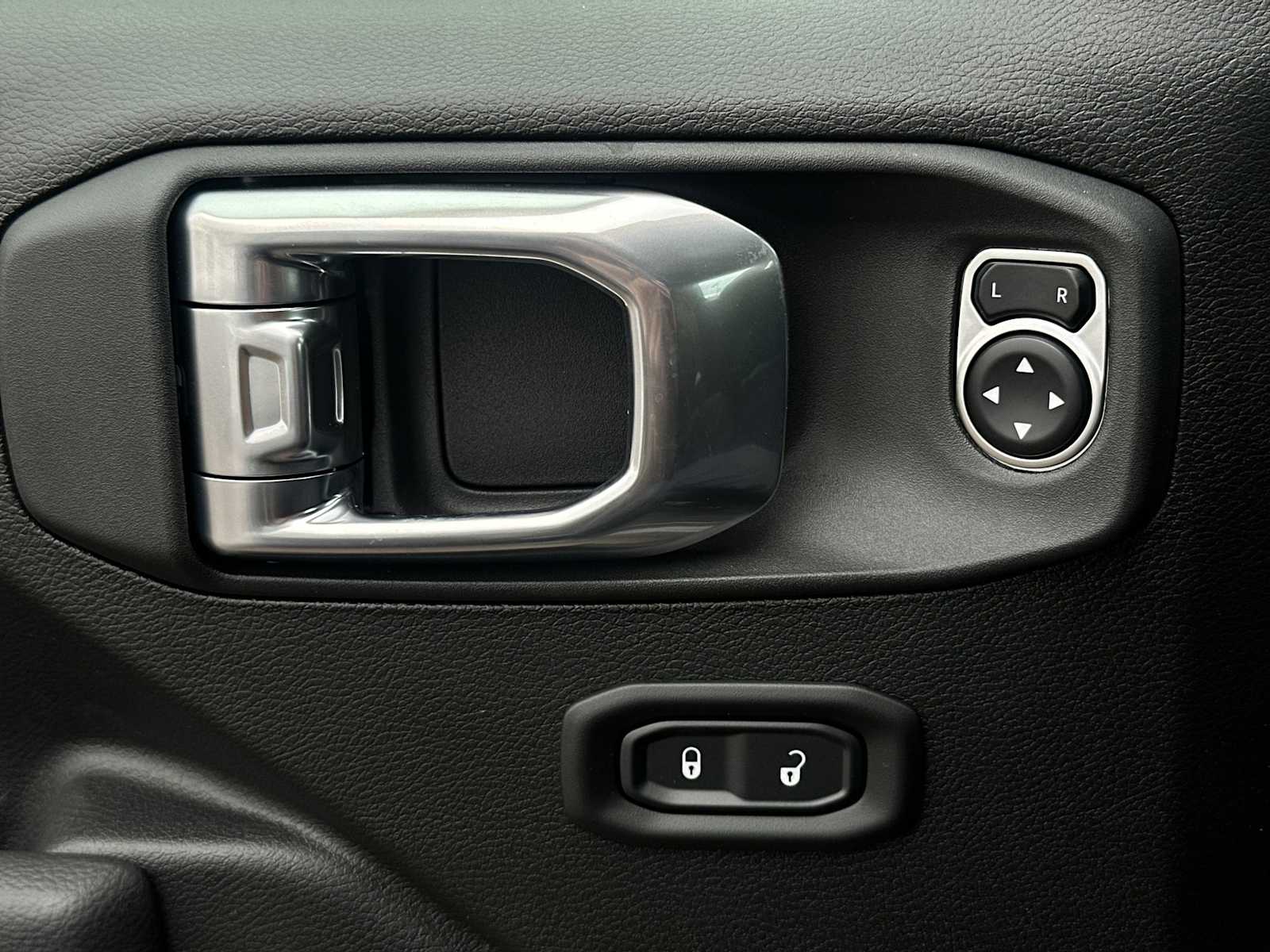 Thumbnail: 2026 Jeep Wrangler - 15