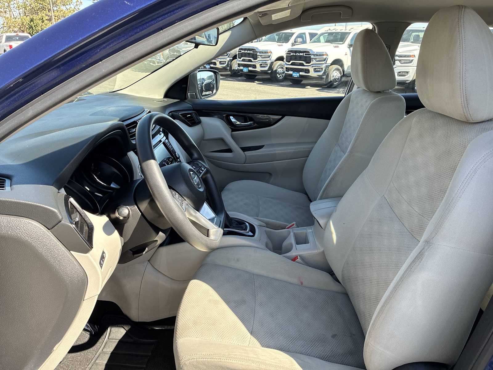 Thumbnail: 2019 Nissan Rogue Sport - 13