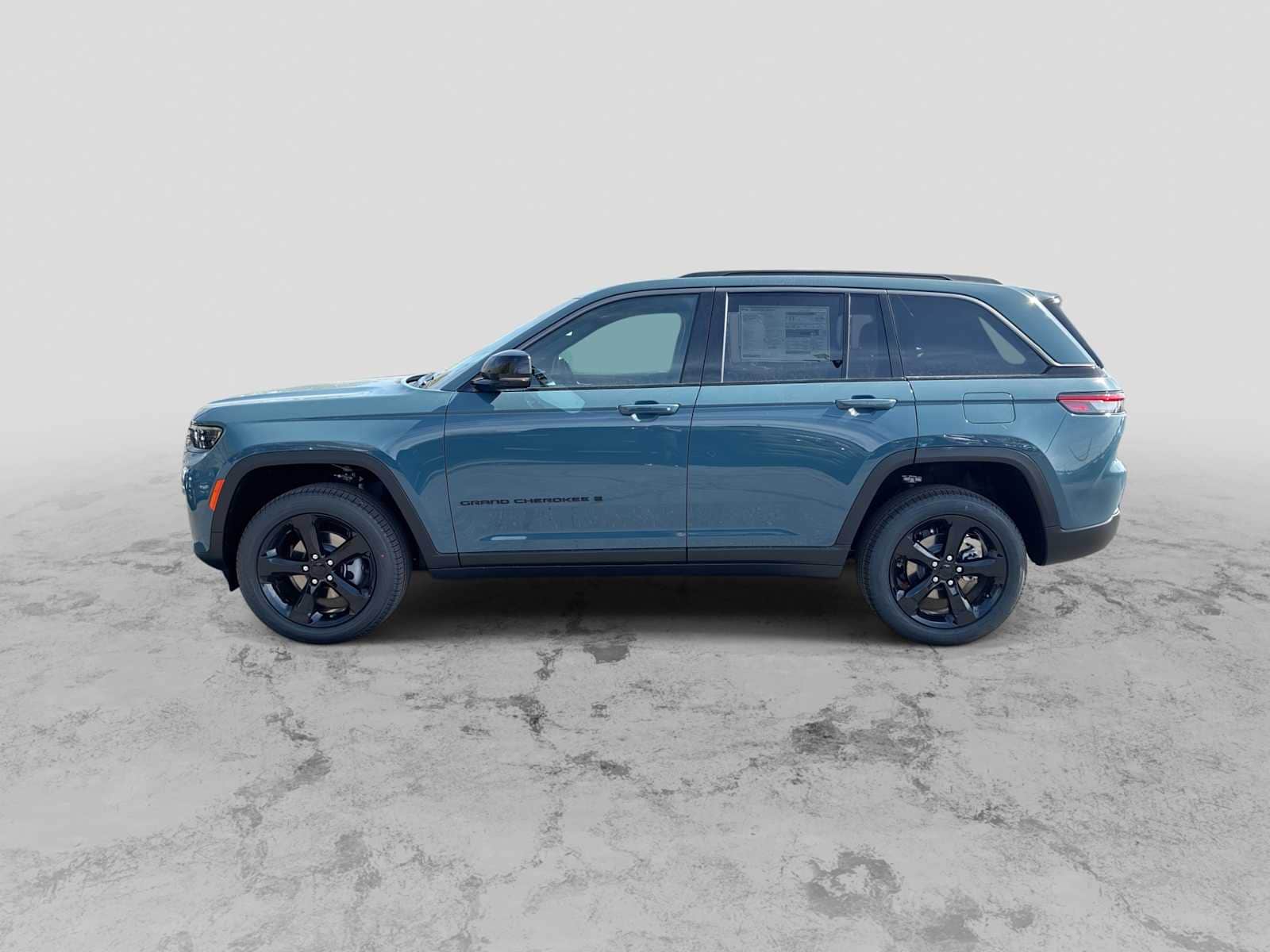 Thumbnail: 2026 Jeep Grand Cherokee - 5