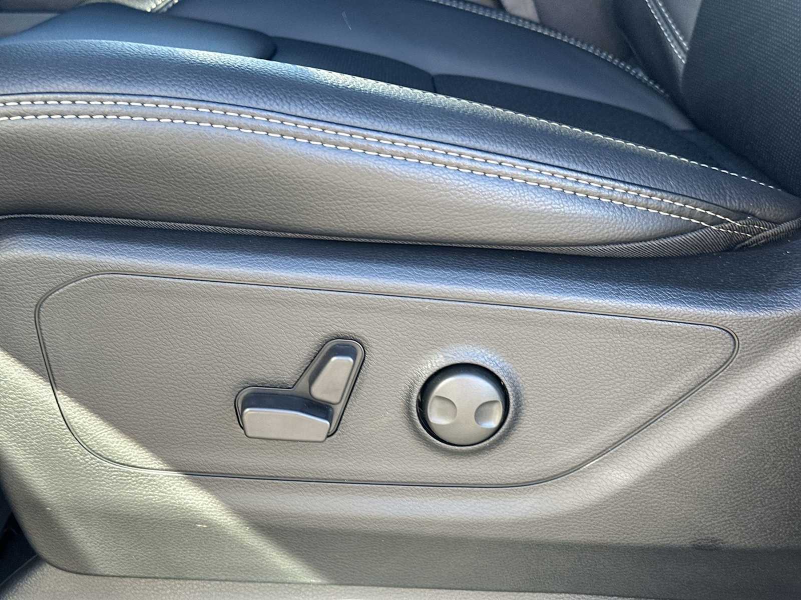 Thumbnail: 2026 RAM 1500 - 14