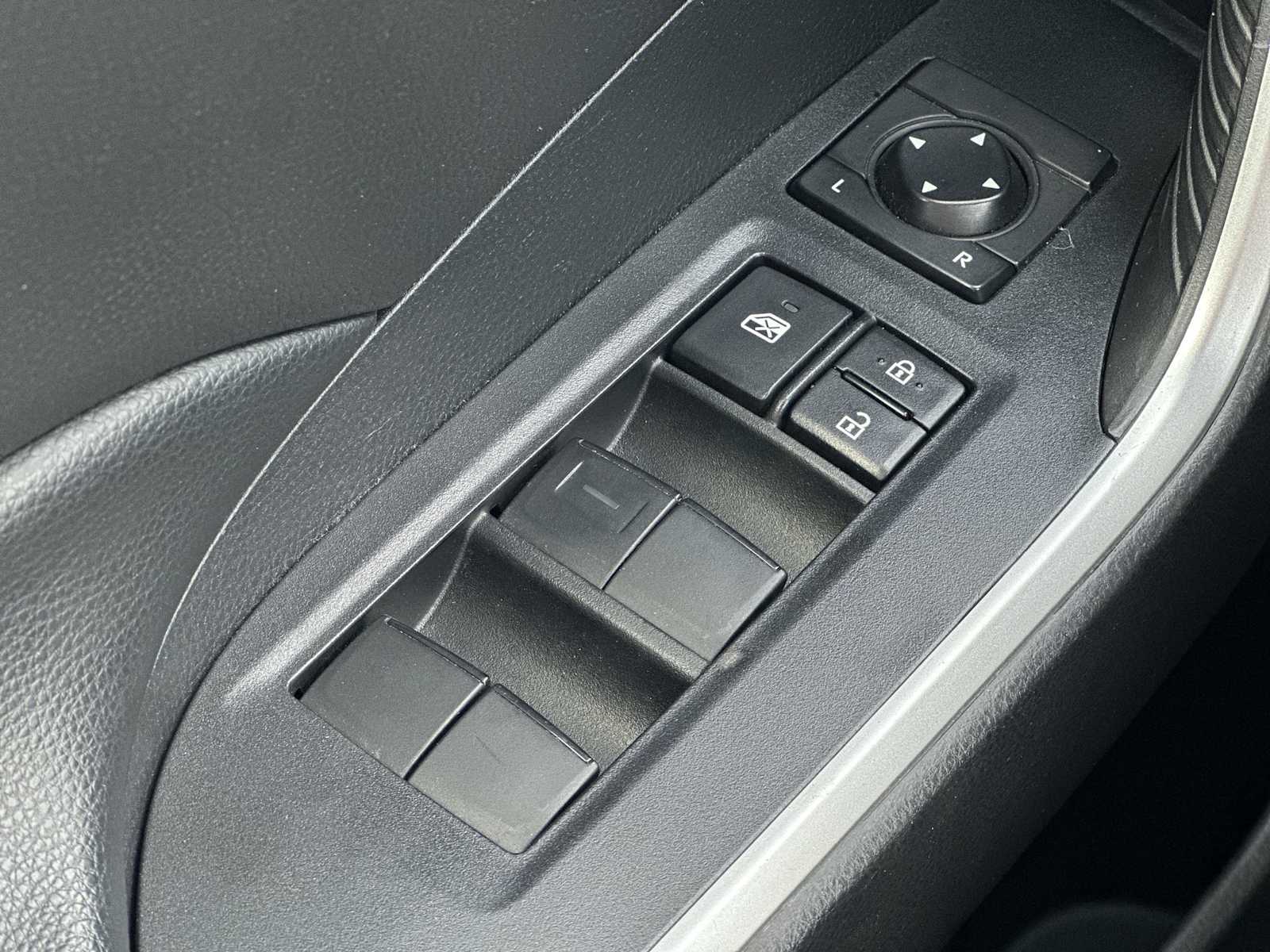 Thumbnail: 2023 Toyota RAV4 - 15