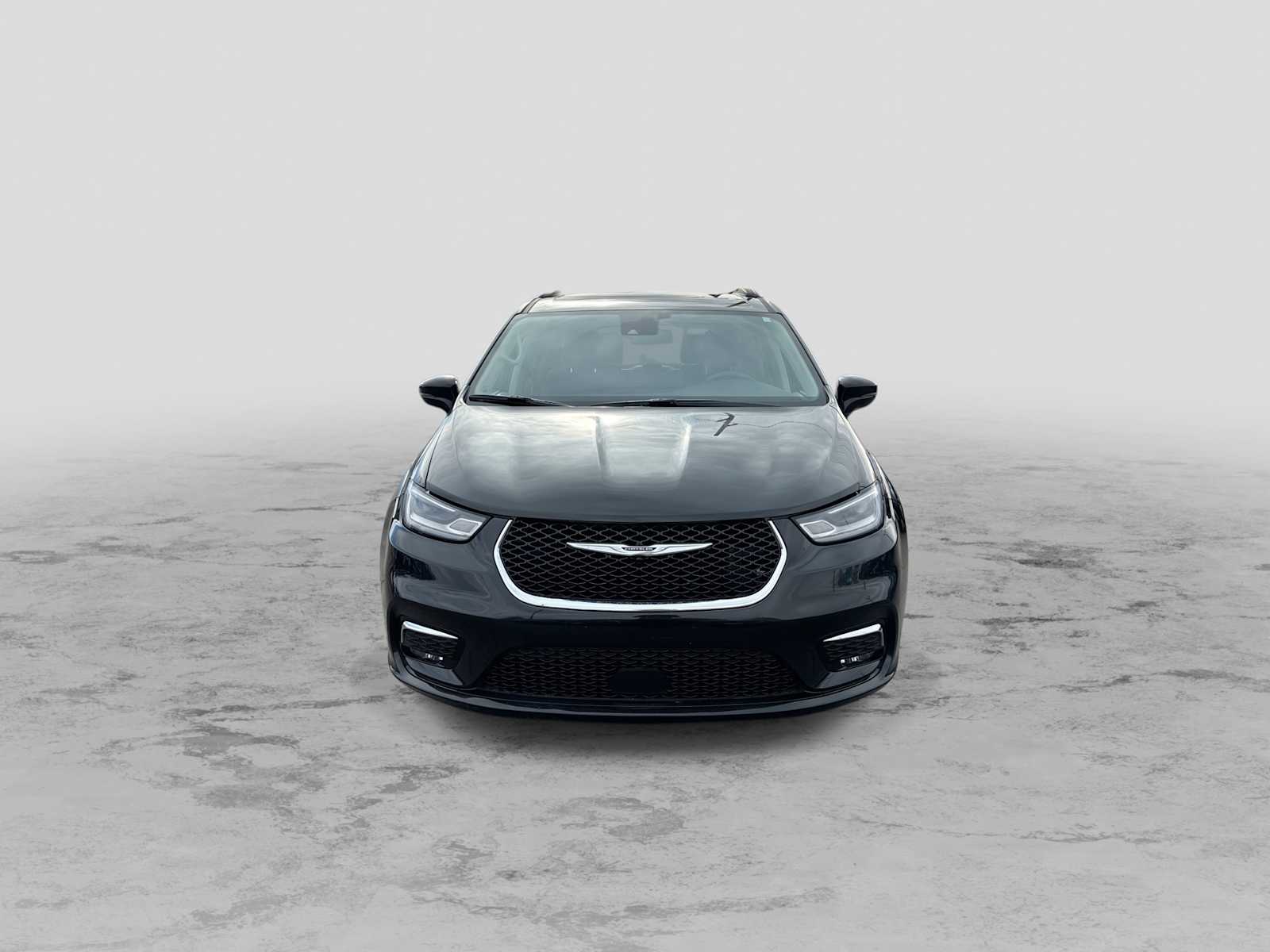 Thumbnail: 2022 Chrysler Pacifica - 3