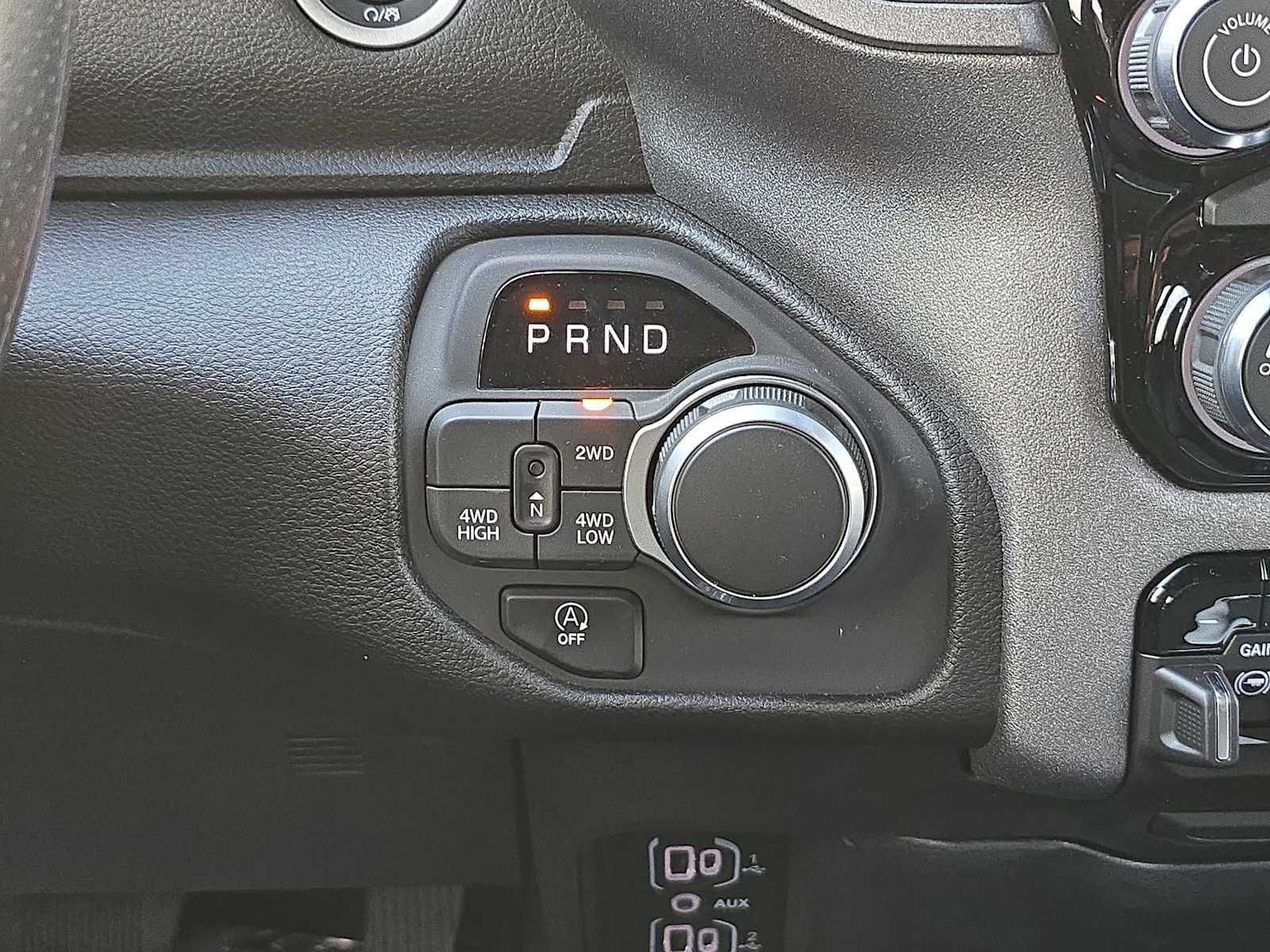 Thumbnail: 2025 RAM 1500 - 19