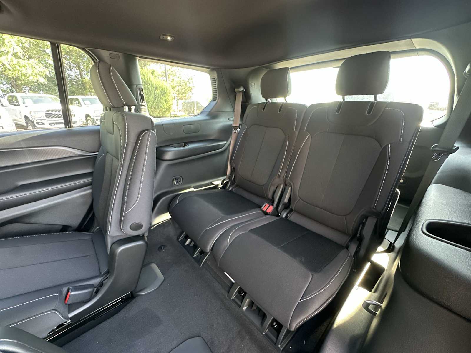 Thumbnail: 2025 Jeep Grand Cherokee - 24