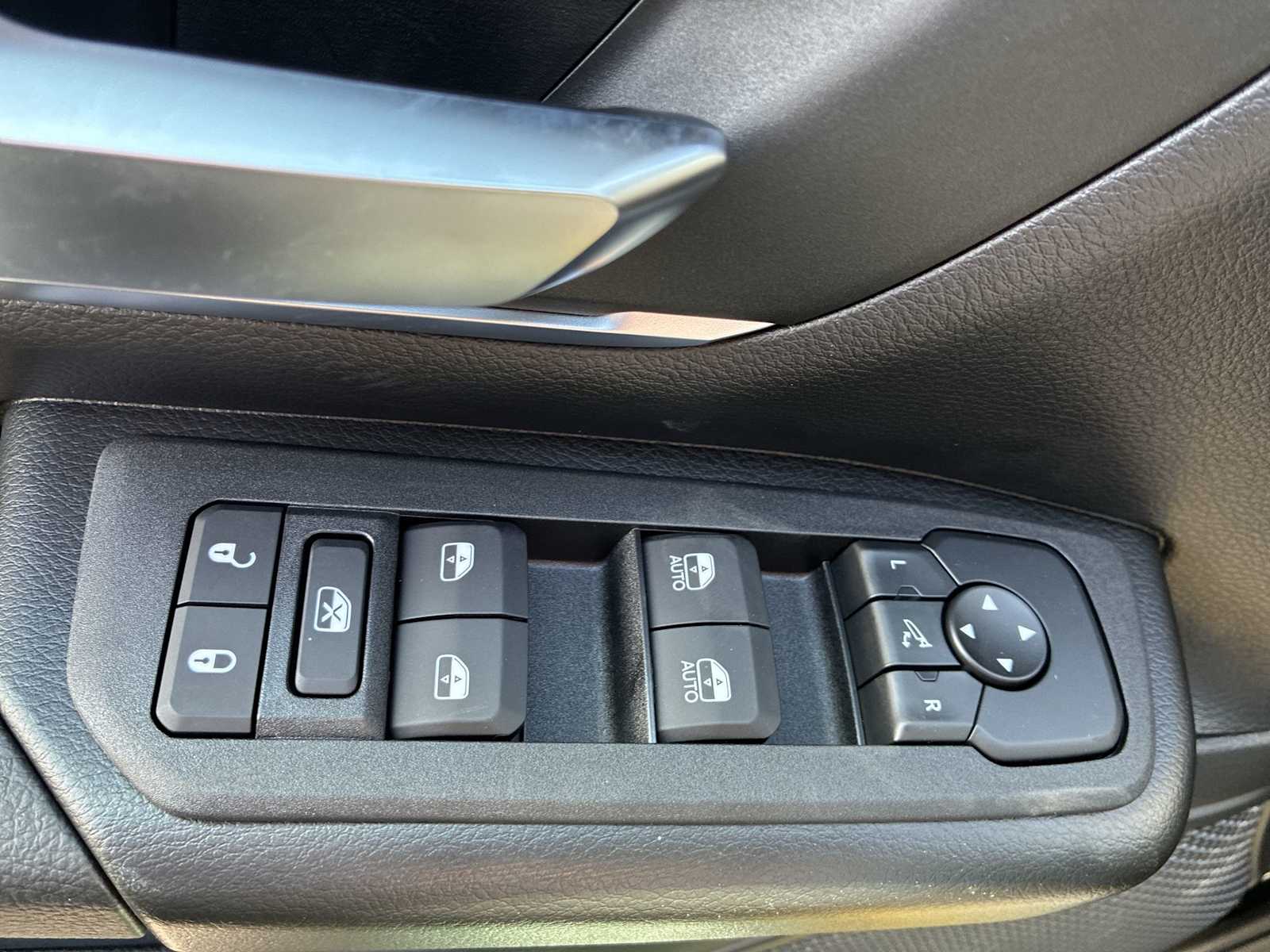 Thumbnail: 2026 RAM 1500 - 15