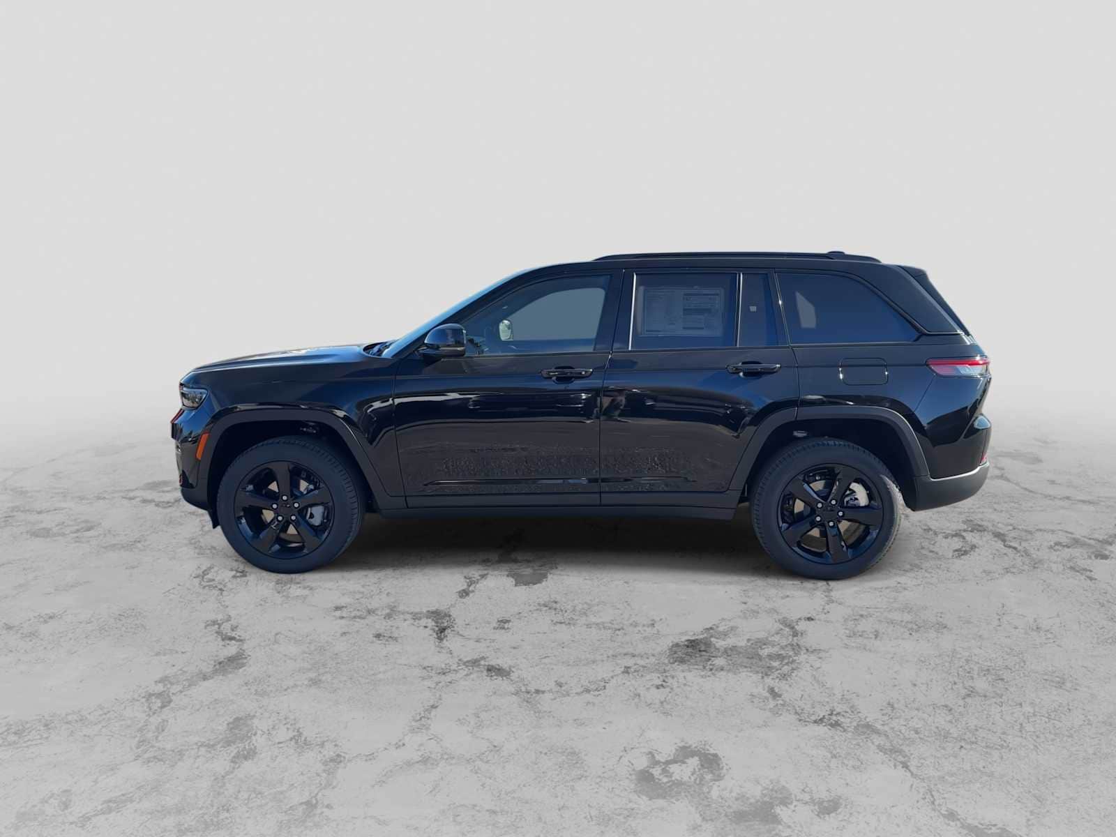 Thumbnail: 2025 Jeep Grand Cherokee - 5