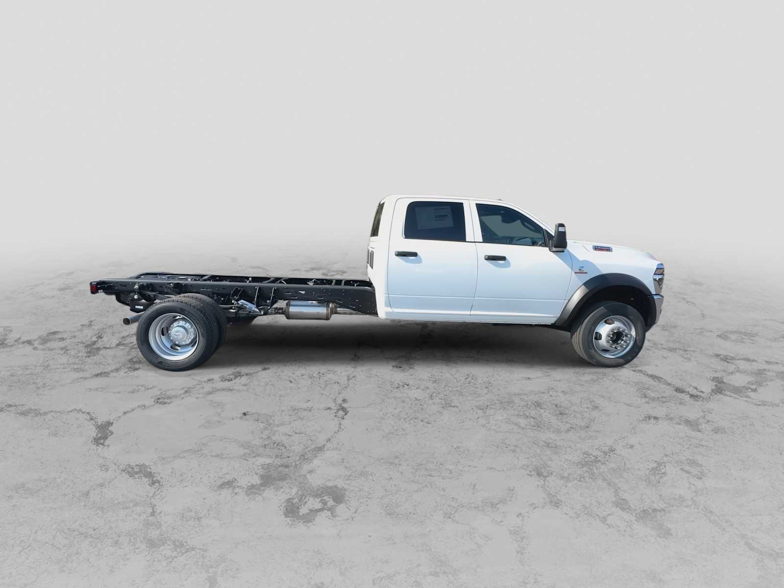 2026 Ram 5500 Tradesman photo 2