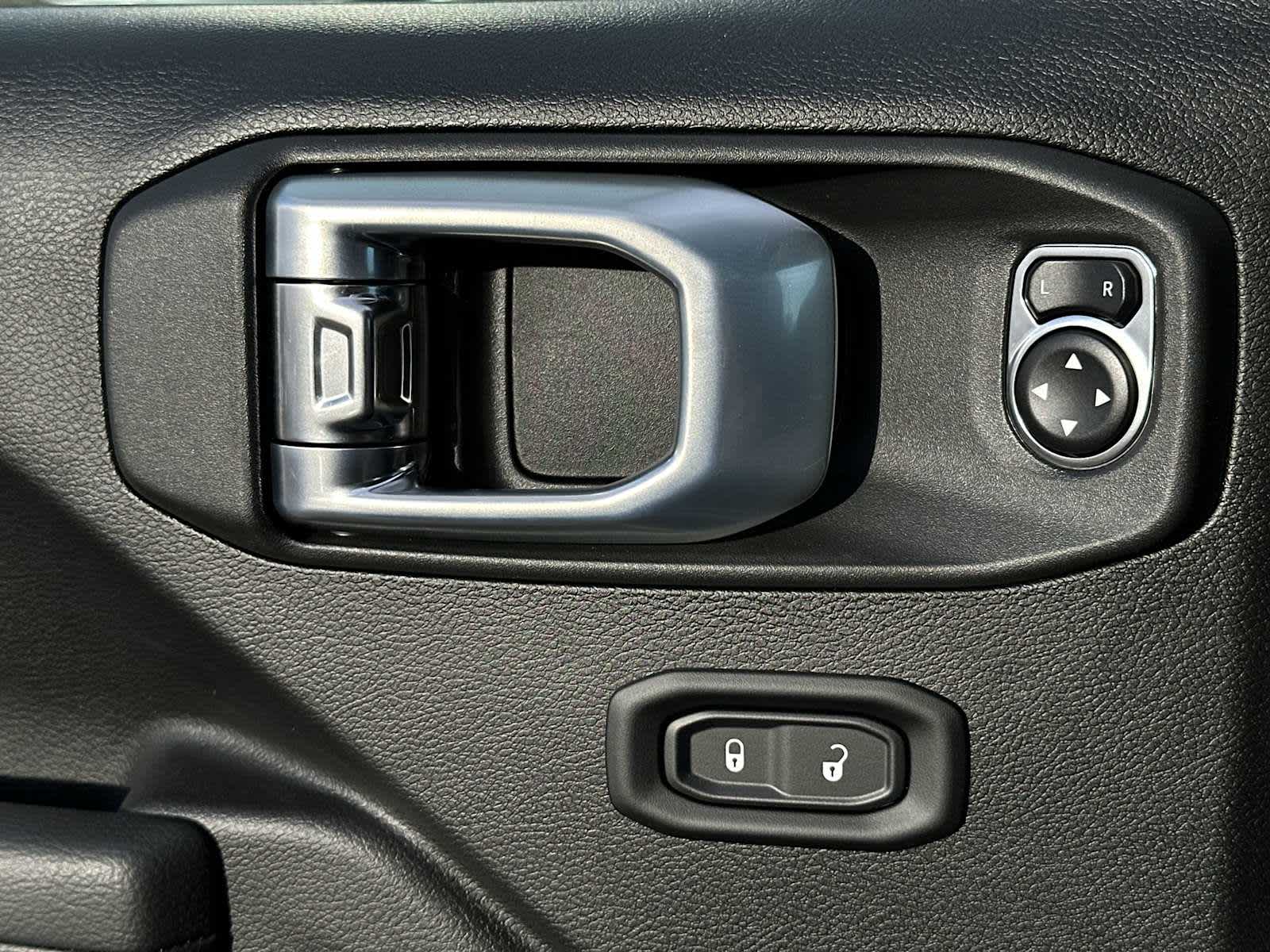 Thumbnail: 2026 Jeep Wrangler - 15