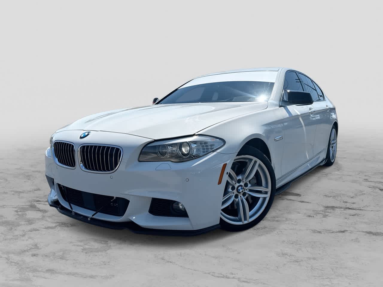 Thumbnail: 2012 BMW 5 Series - 1