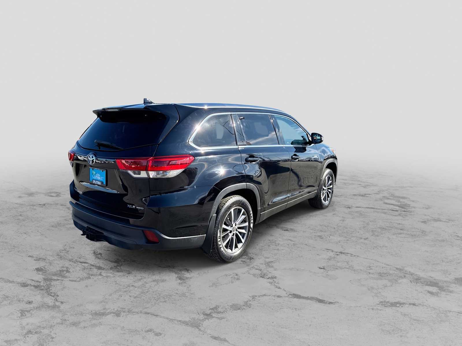 Thumbnail: 2019 Toyota Highlander - 8