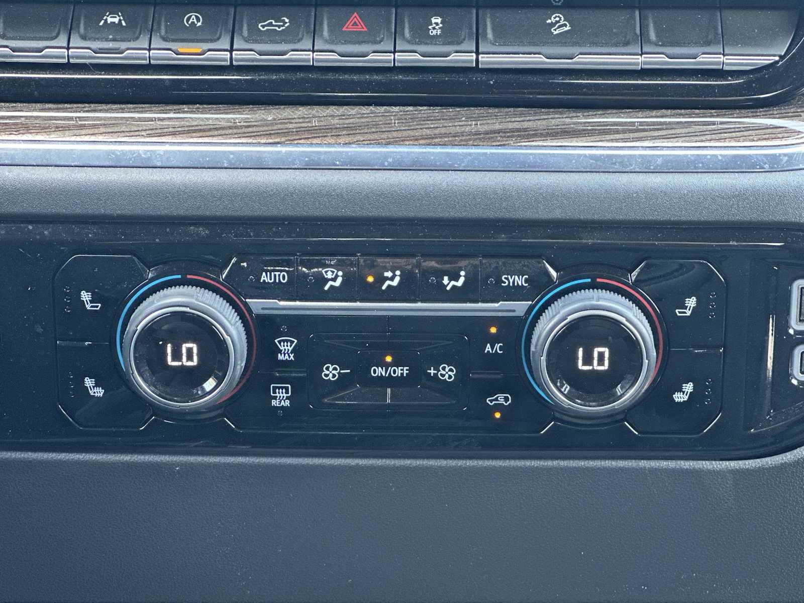 Thumbnail: 2024 Chevrolet Silverado 1500 - 16