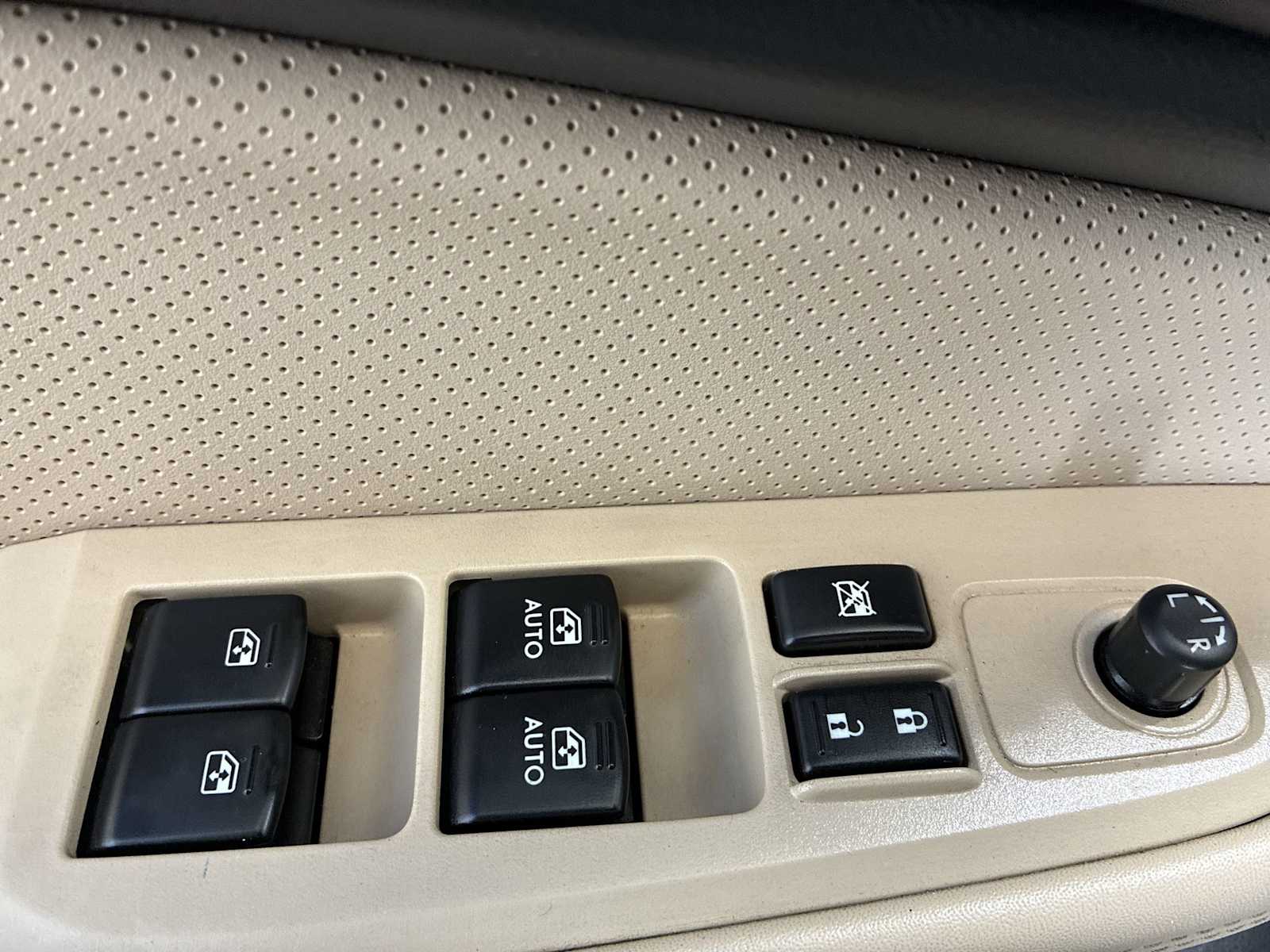 Thumbnail: 2017 Subaru Outback - 15