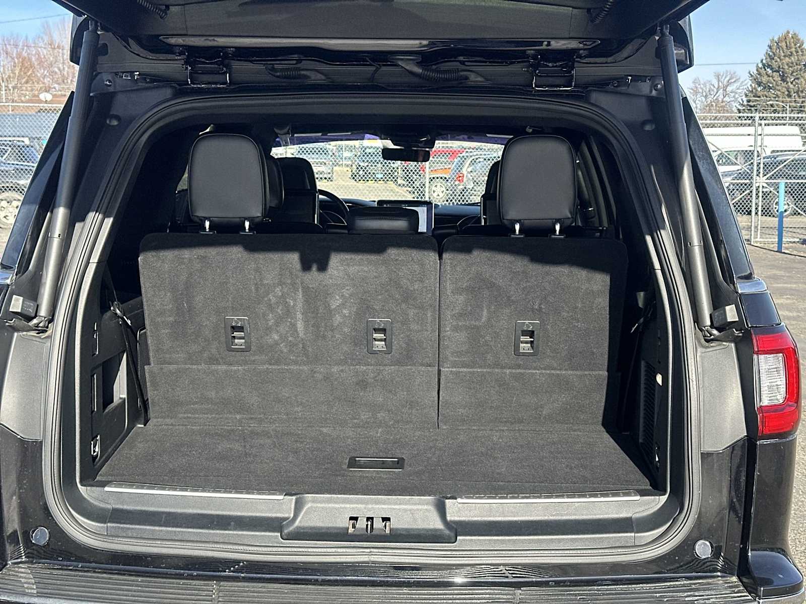 Thumbnail: 2021 Lincoln Navigator - 20