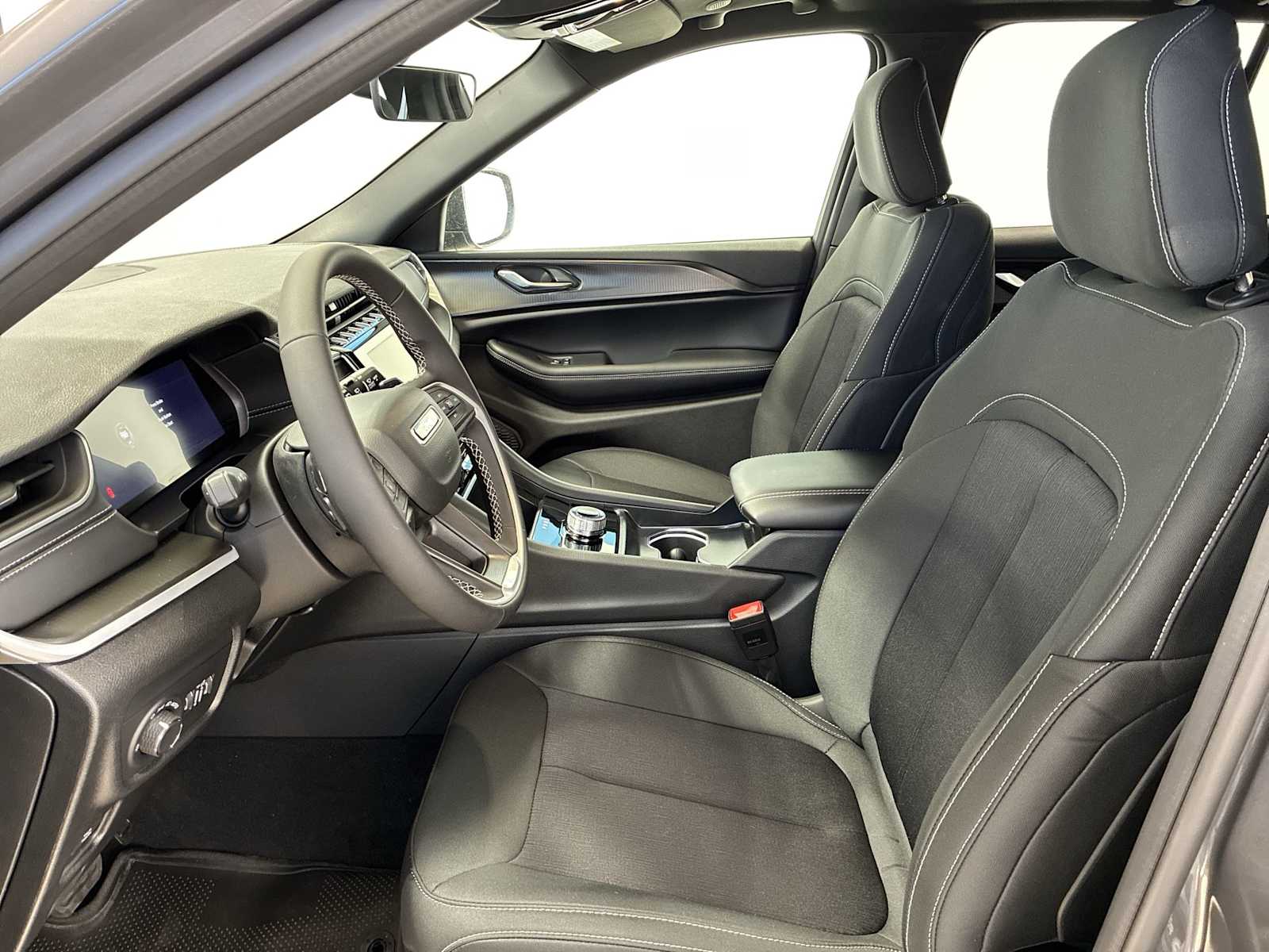 Thumbnail: 2025 Jeep Grand Cherokee - 13