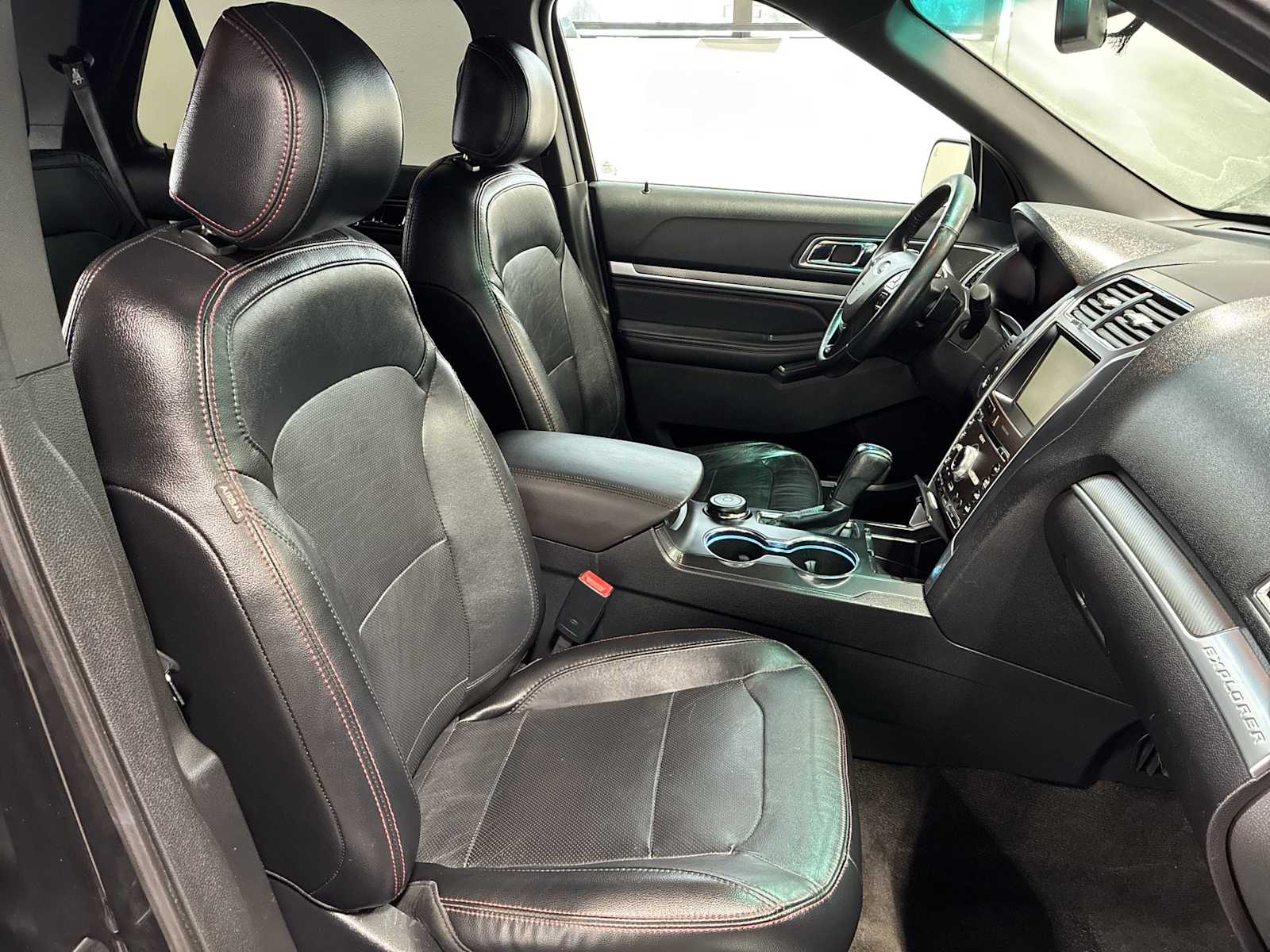 Thumbnail: 2016 Ford Explorer - 27