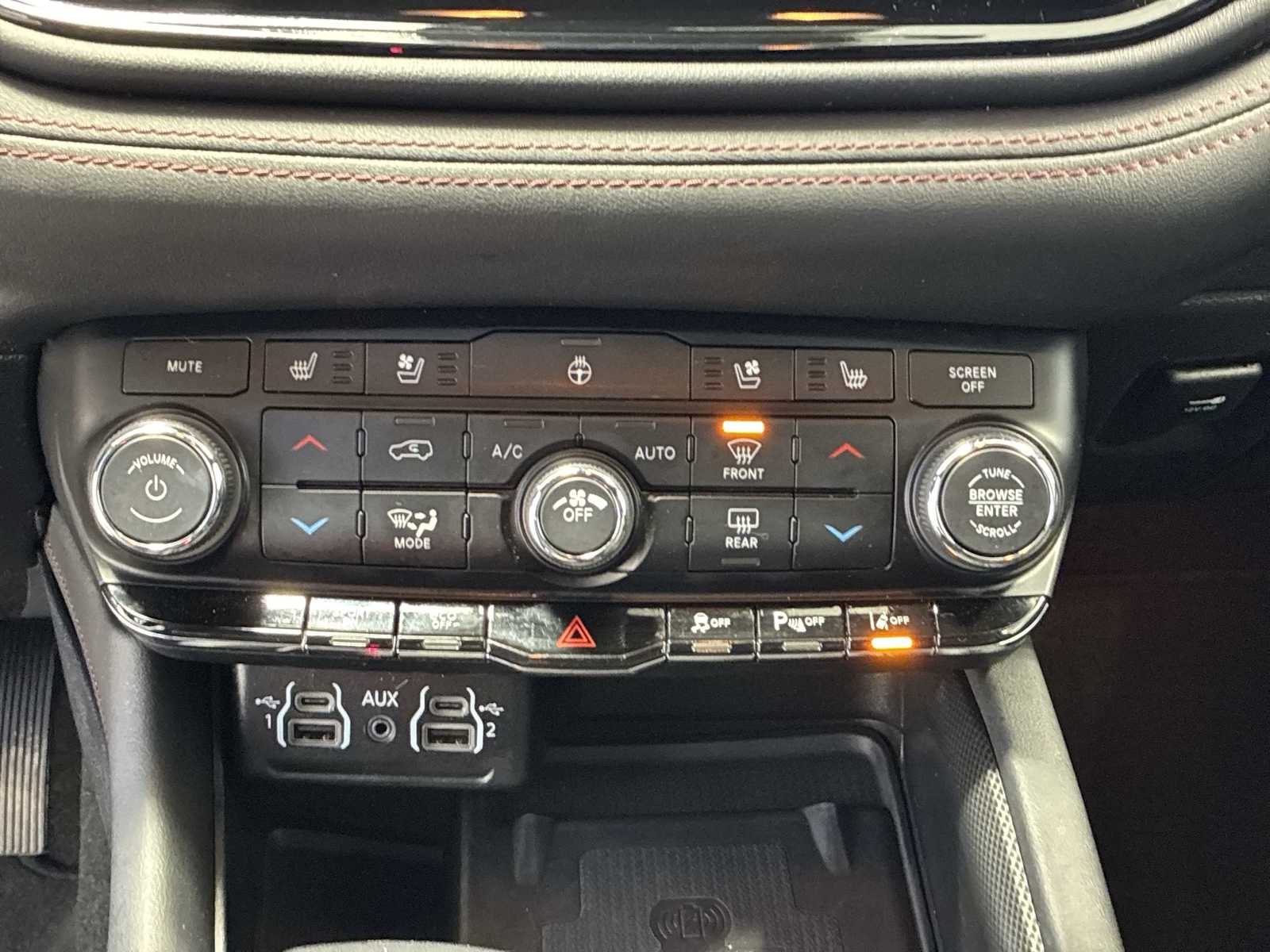 Thumbnail: 2022 Dodge Durango - 17