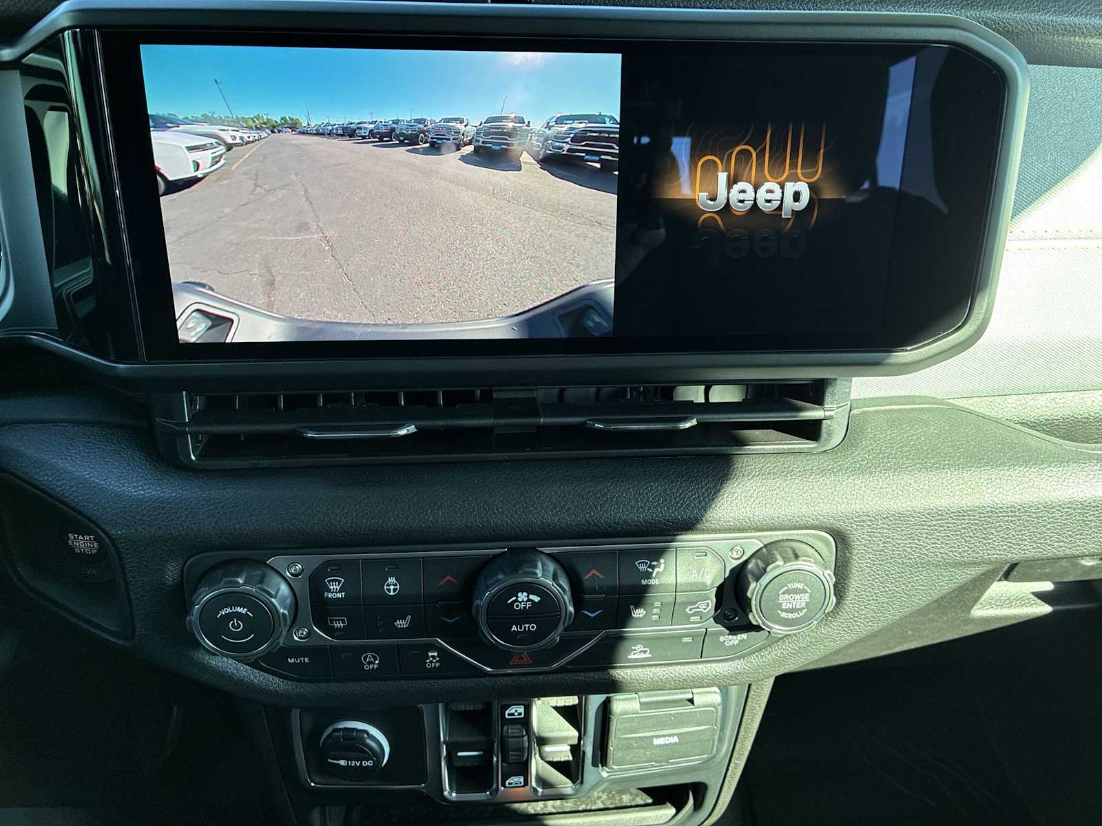 Thumbnail: 2026 Jeep Gladiator - 23
