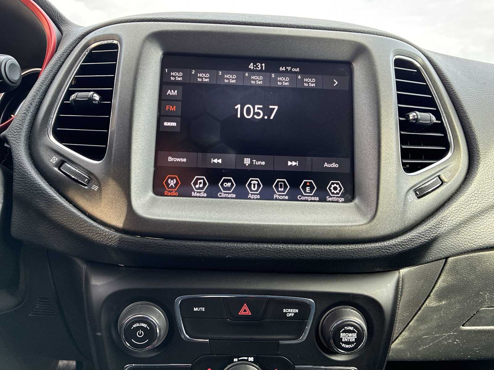 Thumbnail: 2019 Jeep Compass - 12