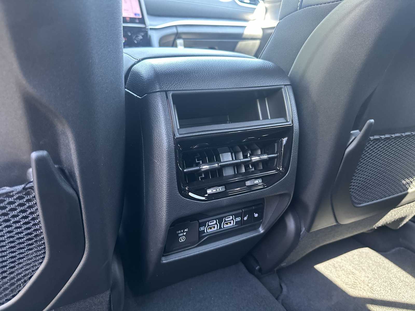 Thumbnail: 2025 Jeep Grand Cherokee - 22