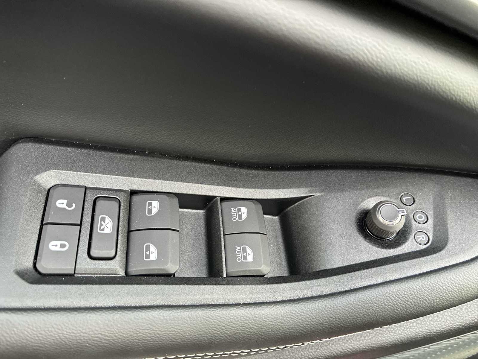 Thumbnail: 2026 Jeep Grand Cherokee - 15