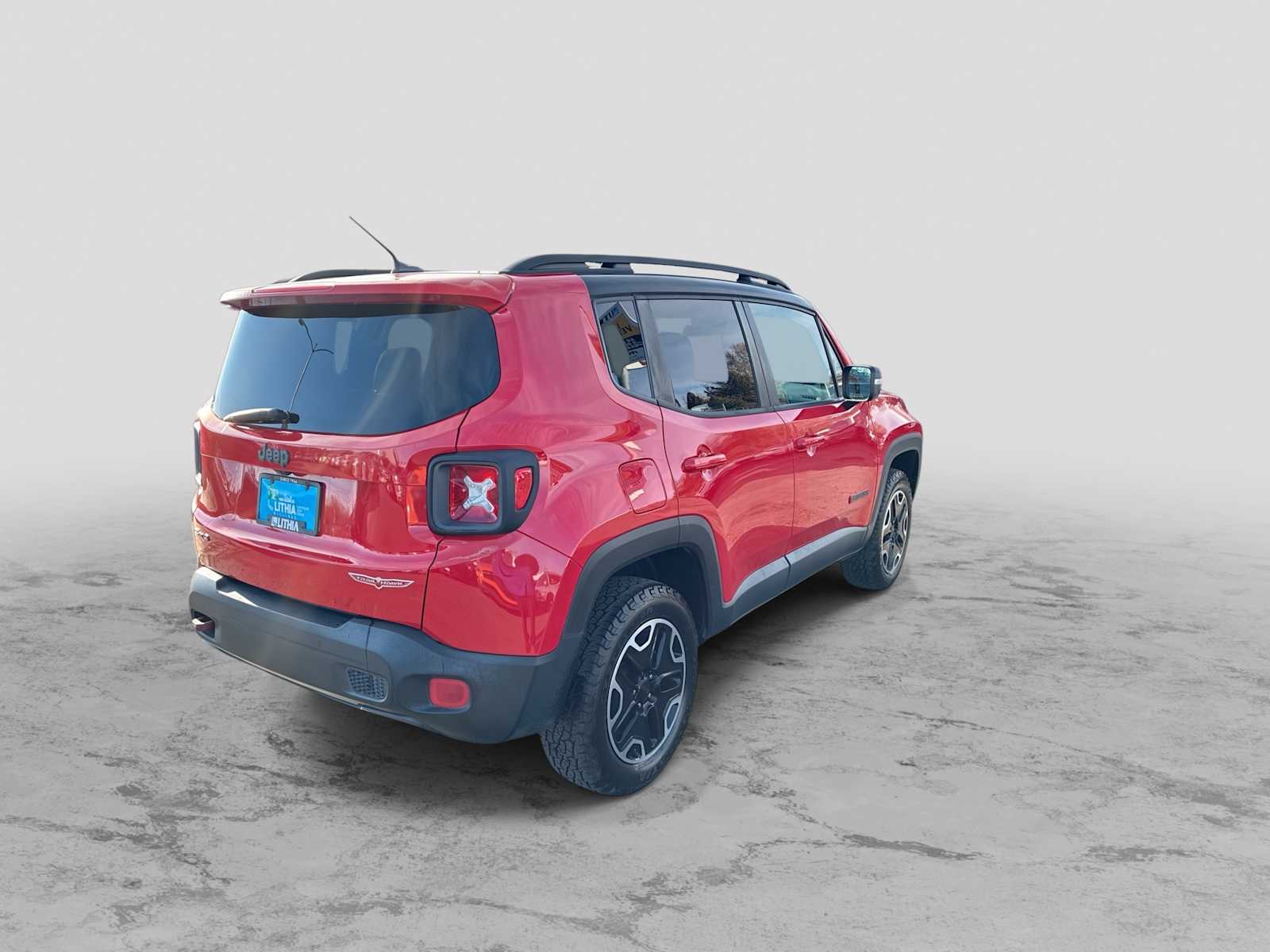 Thumbnail: 2017 Jeep Renegade - 8