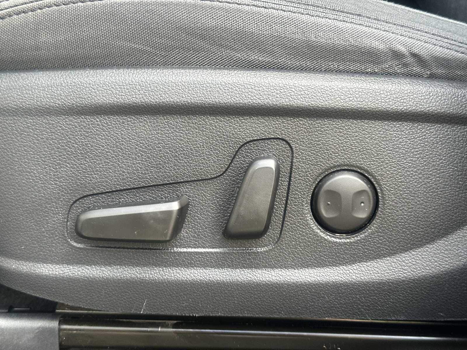 Thumbnail: 2021 Hyundai Santa Fe - 14