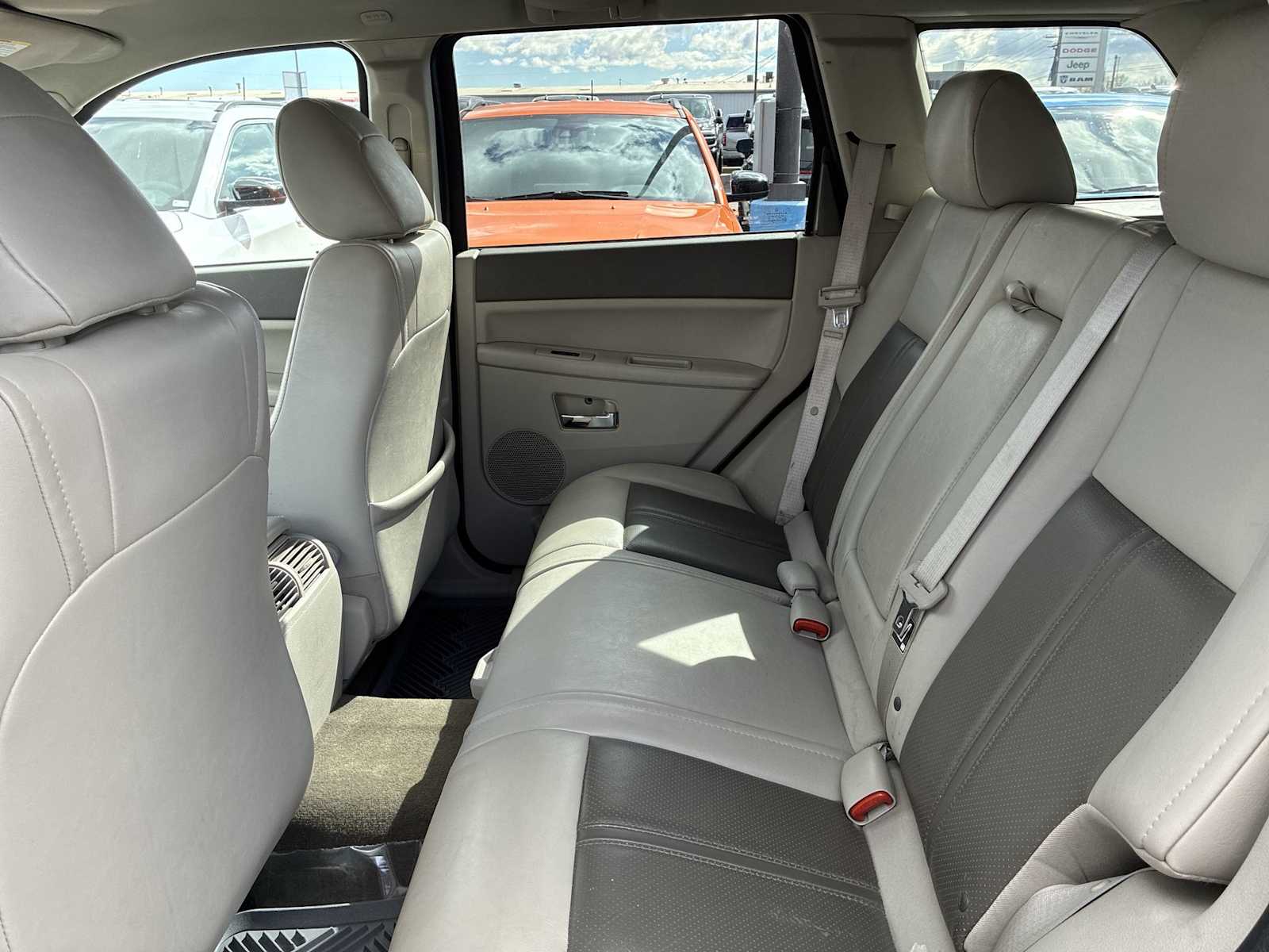 Thumbnail: 2007 Jeep Grand Cherokee - 23