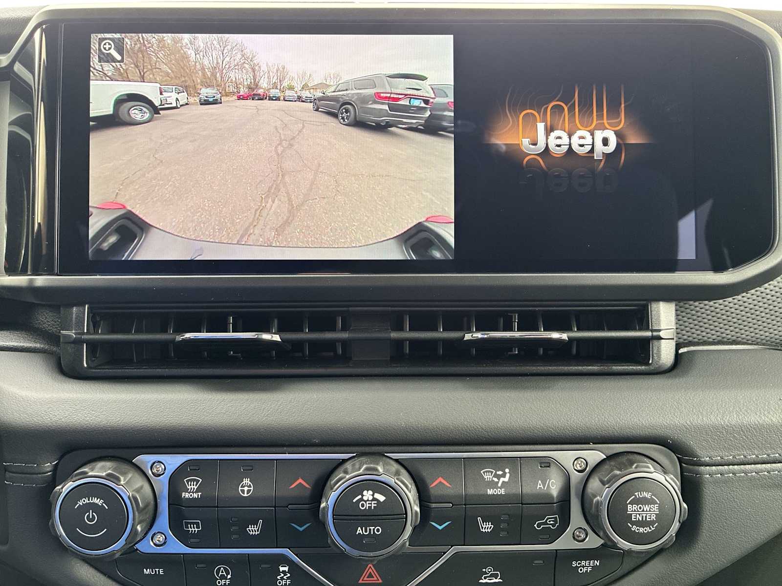 Thumbnail: 2026 Jeep Gladiator - 23