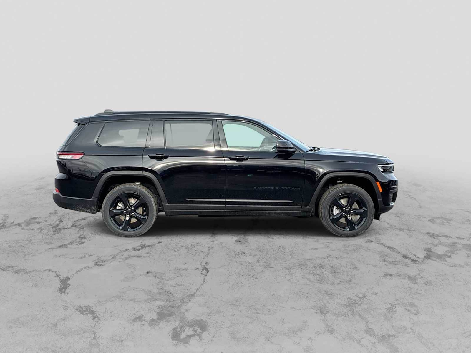 Thumbnail: 2025 Jeep Grand Cherokee - 9