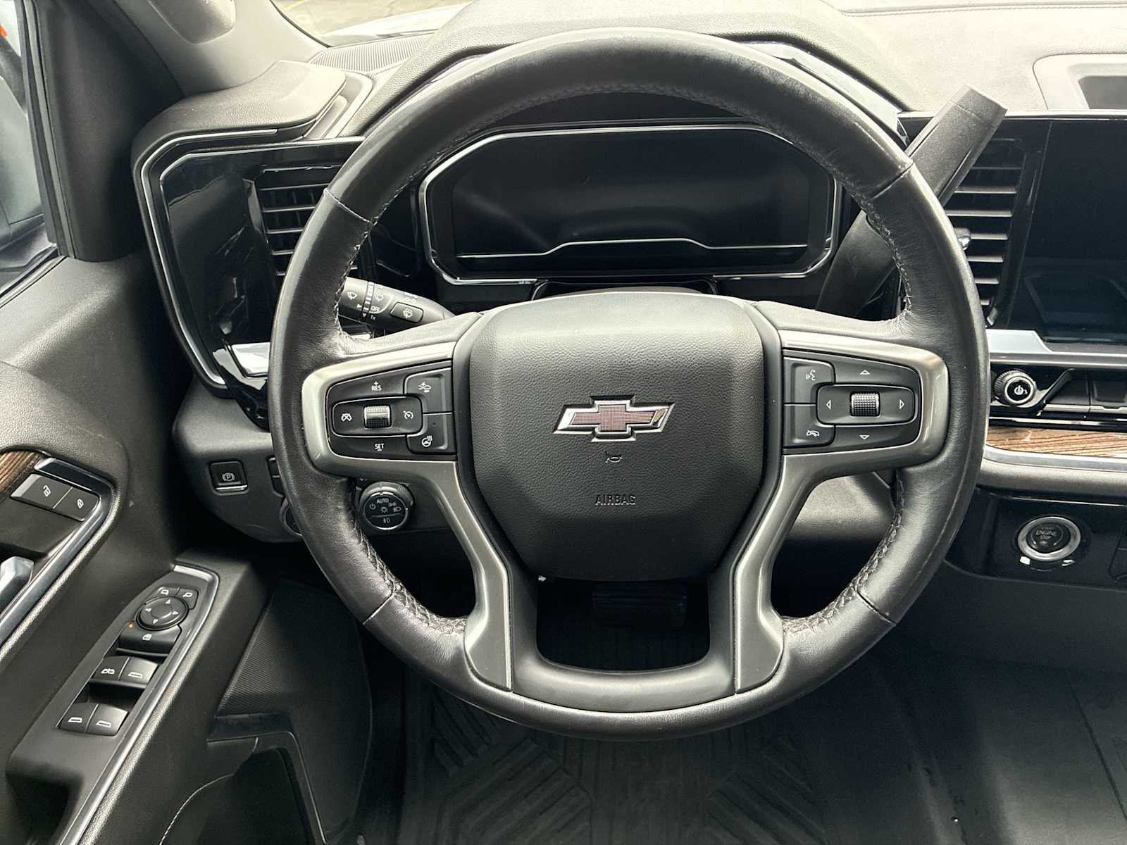 Thumbnail: 2022 Chevrolet Silverado 1500 - 10