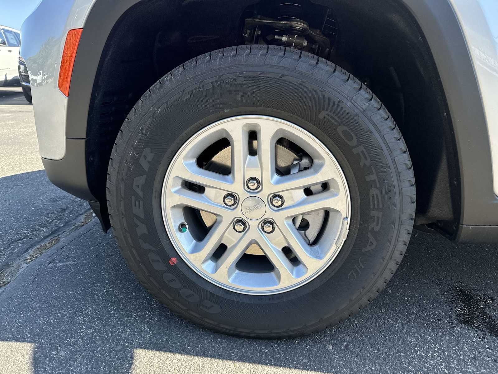 Thumbnail: 2025 Jeep Grand Cherokee - 17