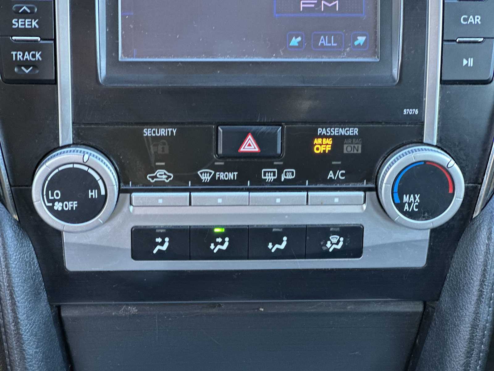 Thumbnail: 2013 Toyota Camry - 16